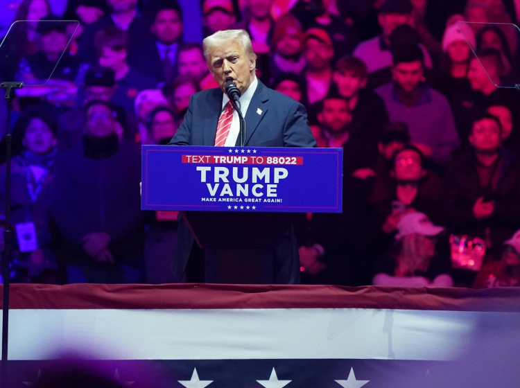 Trump že dan pred inavguracijo napovedal številne takojšnje politične poteze