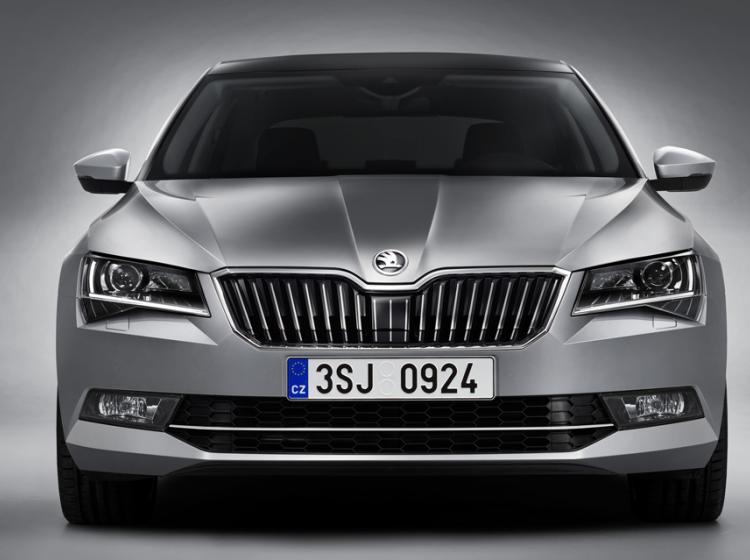 Škoda v Pragi predstavila novega superba